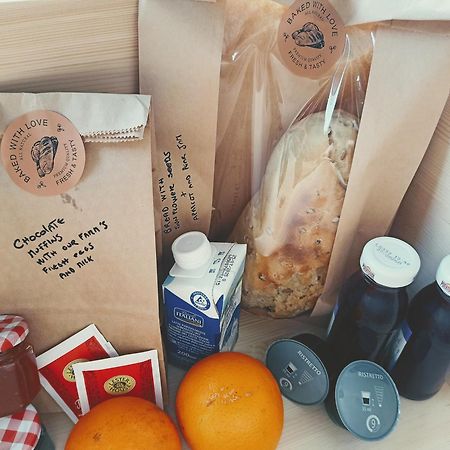 La Cera Farm Camping B&B 산타테레사의갈루라 외부 사진