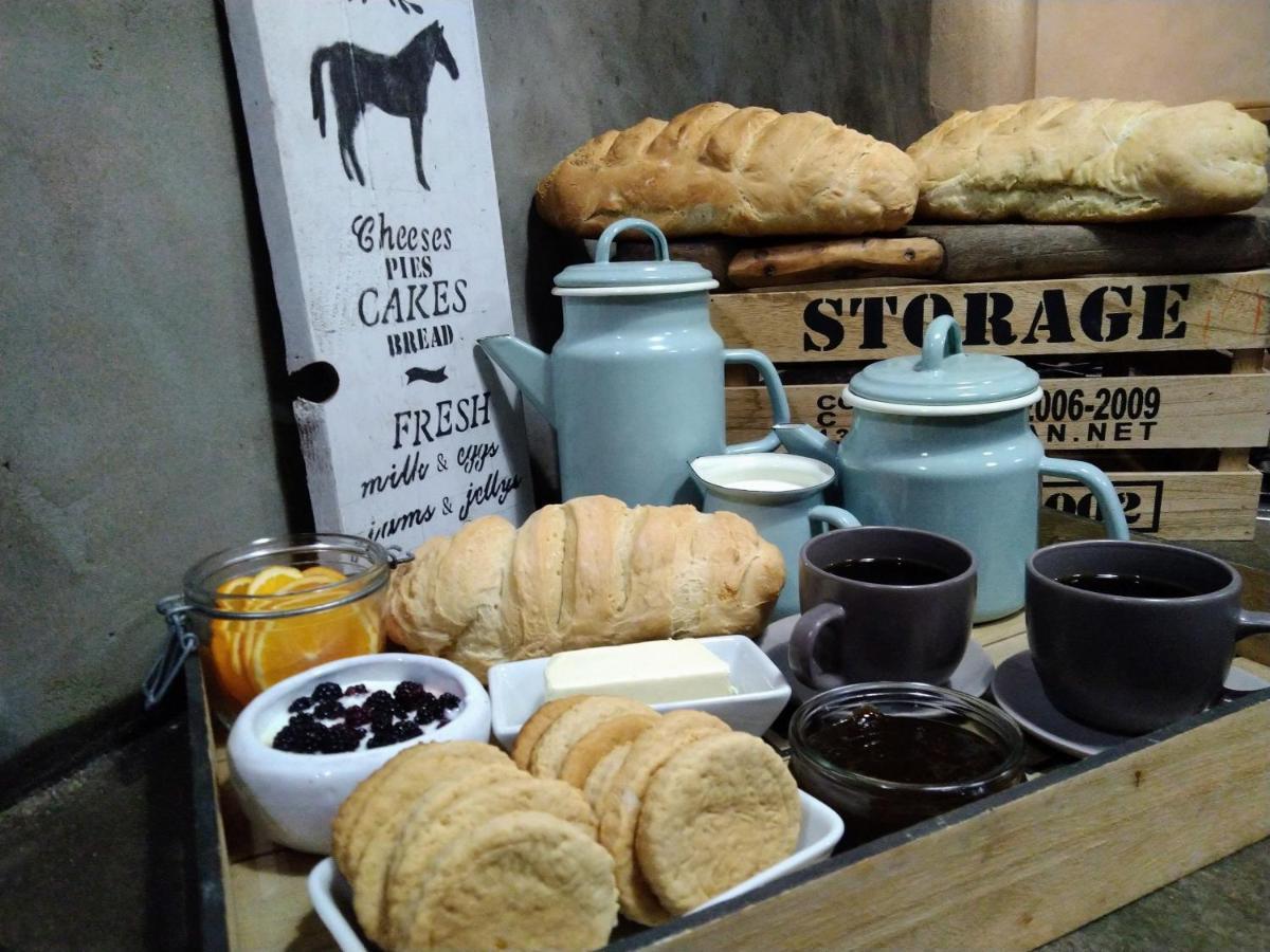 La Cera Farm Camping B&B 산타테레사의갈루라 외부 사진