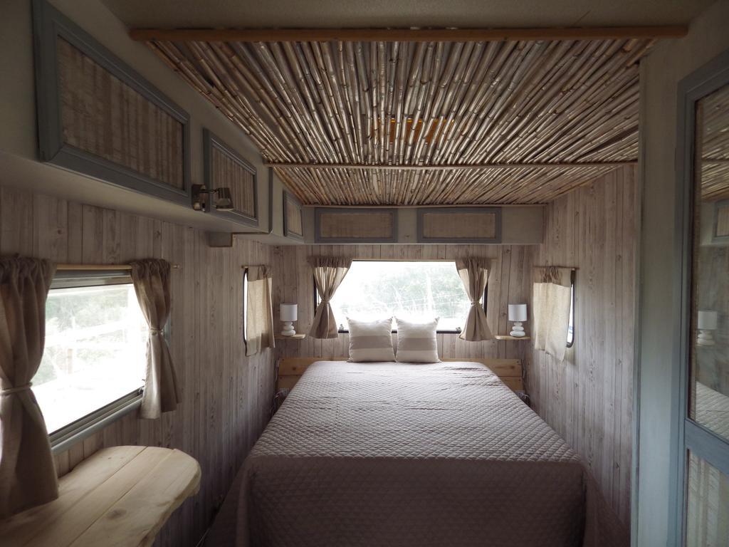La Cera Farm Camping B&B 산타테레사의갈루라 외부 사진